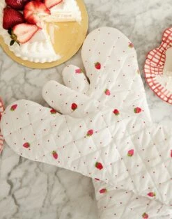 CYNTHIA ROWLEY CR X Kit Quilted Oven Mitt